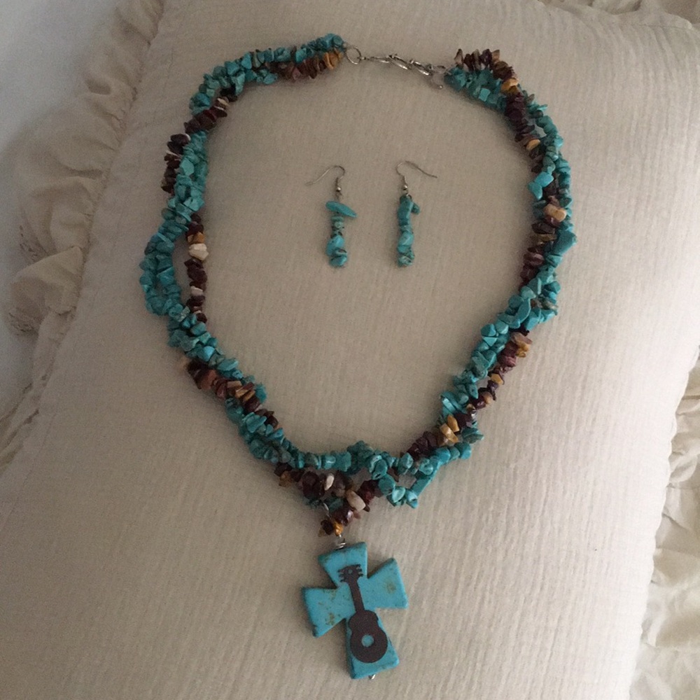 Turquoise costume necklace & earring set